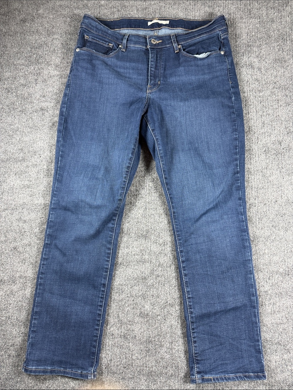 Levi's Women's Classic Straight Jeans, Size 12
